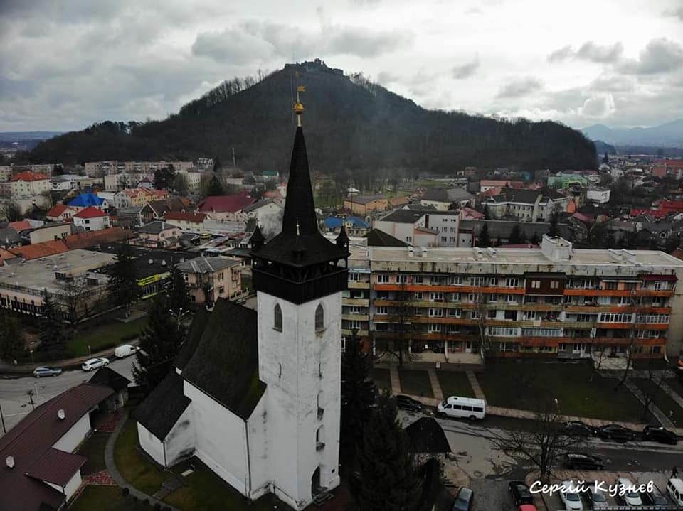 Закарпатське місто Хуст: яким його бачать птахи (ФОТО)