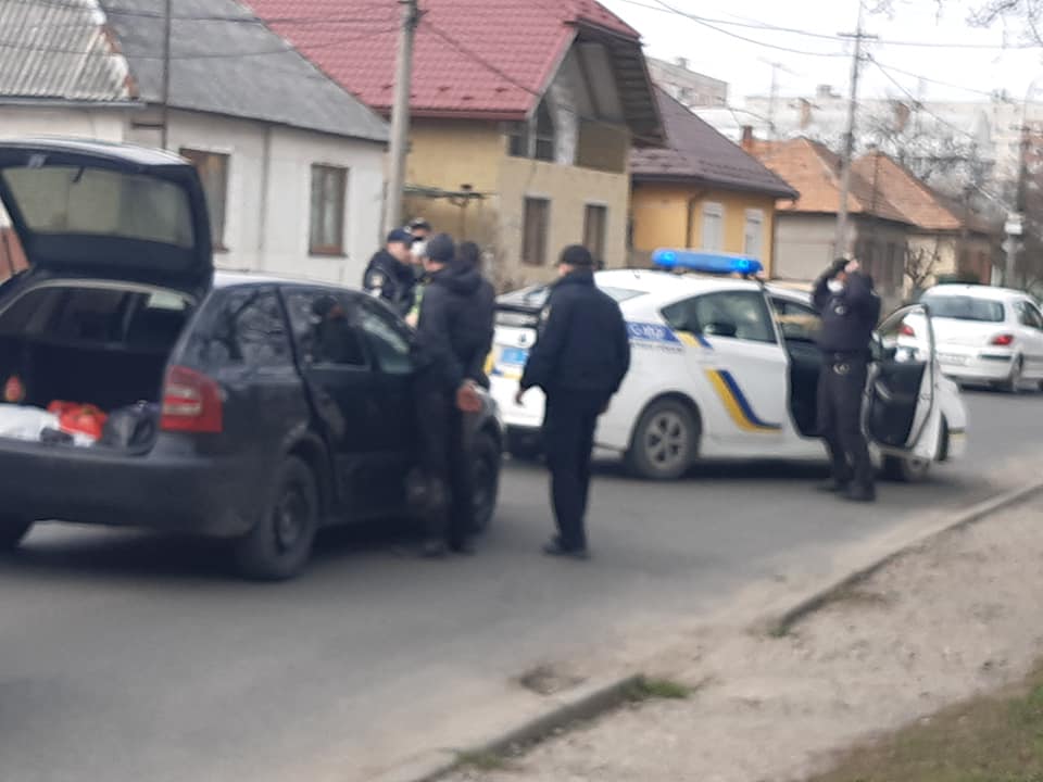 Погоня із затриманням: в Мукачеві впіймали горе-водія (ФОТО, ВІДЕО)