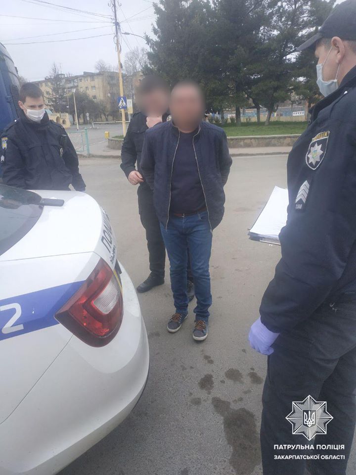 Затримання в Ужгороді: злочинці опинилися в руках поліції (ФОТО)