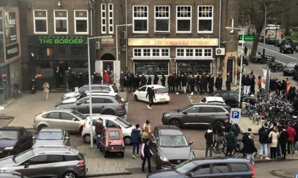 В амстердамських кофешопах ажіотаж - скуповують наркотики (ФОТО)