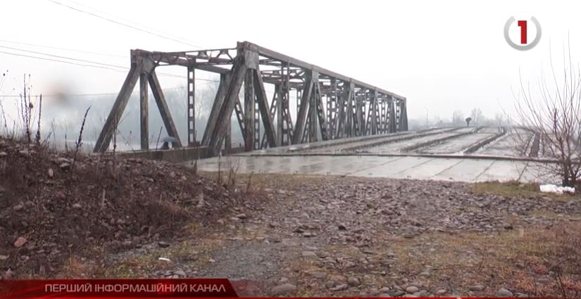 Руйнація чи ремонт - одвічна дилема Буштинського мосту (ВІДЕО)