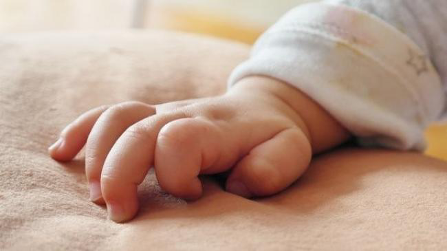 У сусідній із Закарпаттям області з підозрою на коронавірус госпіталізували чотириденне немовля