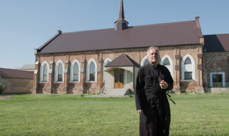 Священник із Закарпаття опікується безхатьками на Сході України (ВІДЕО)