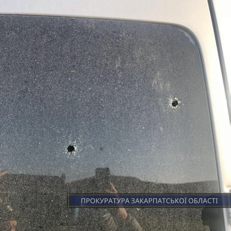 Збройний інцидент на Ужгородщині, вимагача затримано та погоджено підозру (ФОТО)