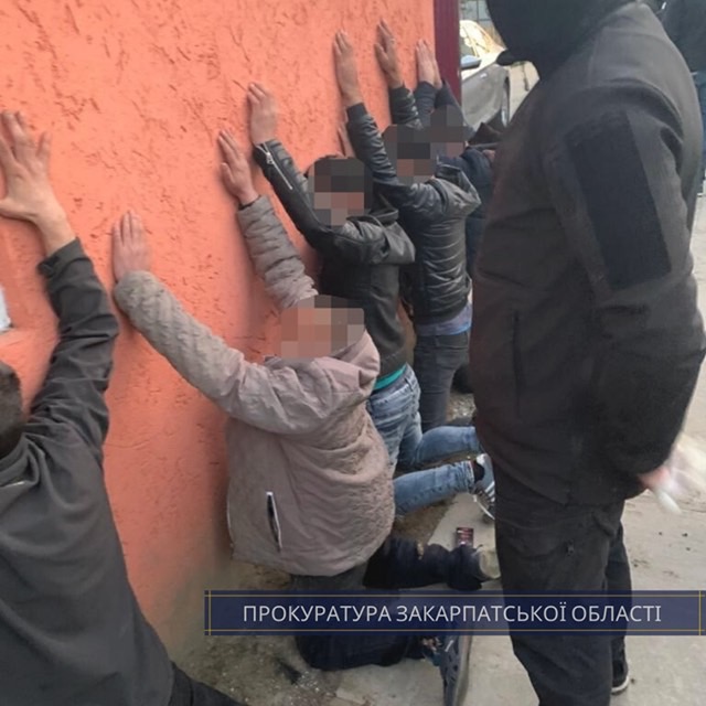 На Закарпатті затримано групу рекетирів причетних до перестрілки на Мукачівщині (ФОТО)