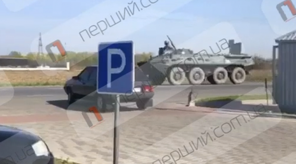 Повз Мукачево пронеслася колона військової техніки (ВІДЕО)