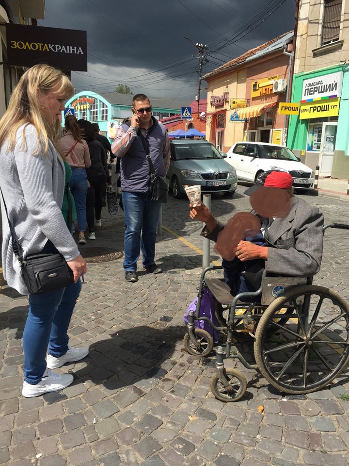 У Мукачеві жебраки і безхатченки уникають допомоги соціальних служб (ФОТО)