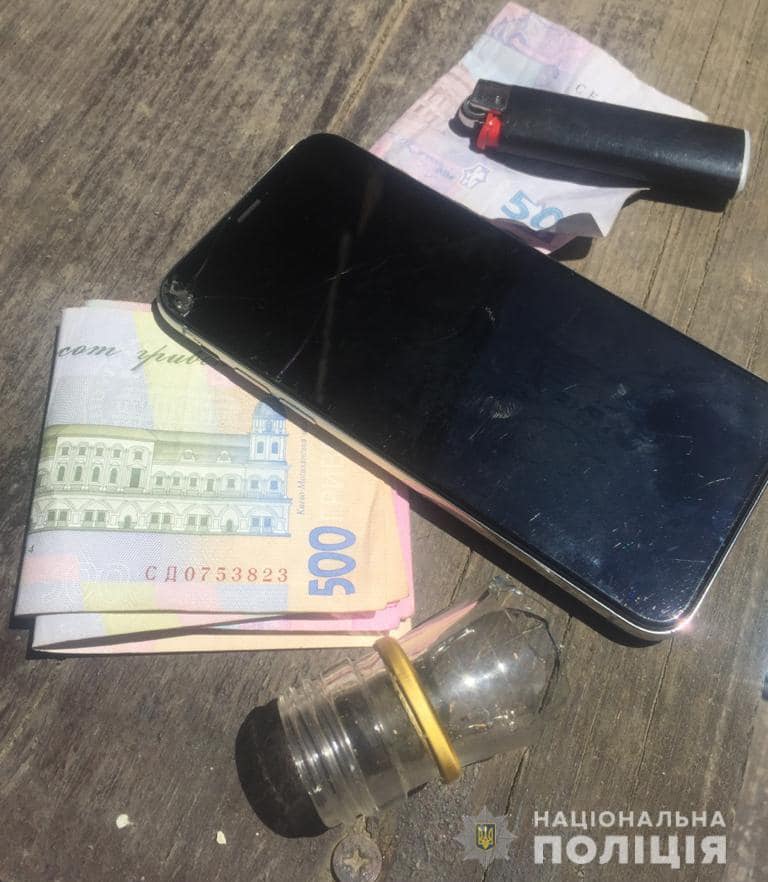 На Тячівщині затримали наркоторговців - одному 18 років, ін..., фото-3 На Тячівщині затримали наркоторговців - одному 18 років, іншому - 21 (ФОТО), фото-3