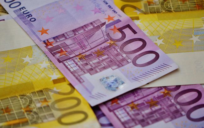Євро втрачає свої позиції: курс валют на 26 червня