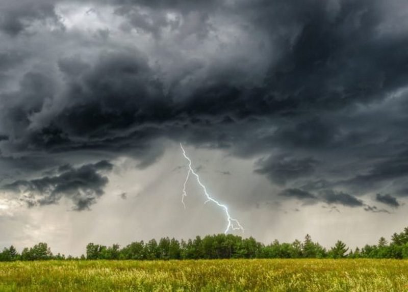 Зливи та грози: синоптики попереджають про погіршення погорних умов на Закарпатті