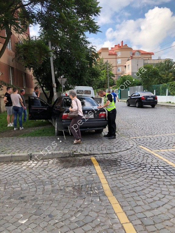 В Мукачеві не розминулись дві автівки (ФОТО)