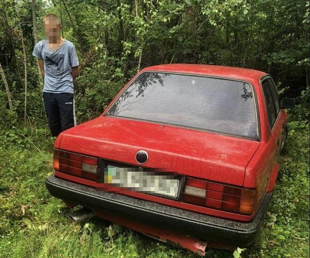 Викрали BMW: на Мукачівщині затримали крадіїв