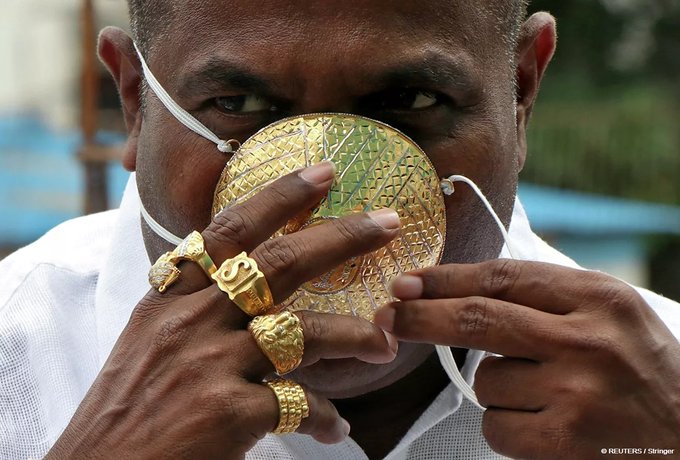 Маска із золота вагою 2,5 кг захистить індійця від коронавірусу (ФОТО)