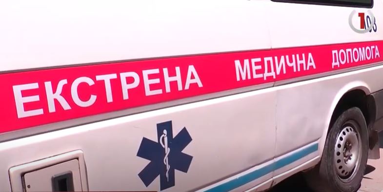 Потрійна ДТП на Хустщині: за участі автомобіля "швидкої допомоги" (ФОТО)