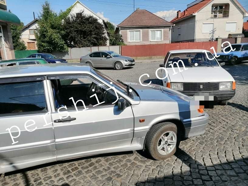 ДТП у Мукачеві: поблизу центра зіткнулися дві автівки (ФОТО, ВІДЕО)