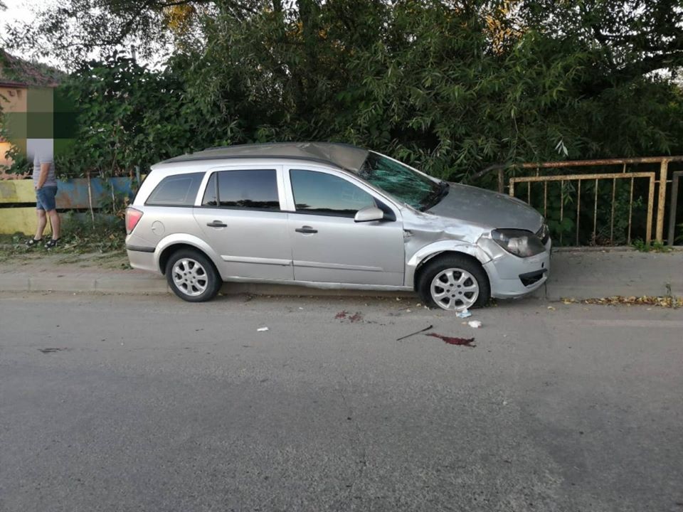 Аварія в Хусті: автомобіль наїхав на велосипедиста (ФОТО)