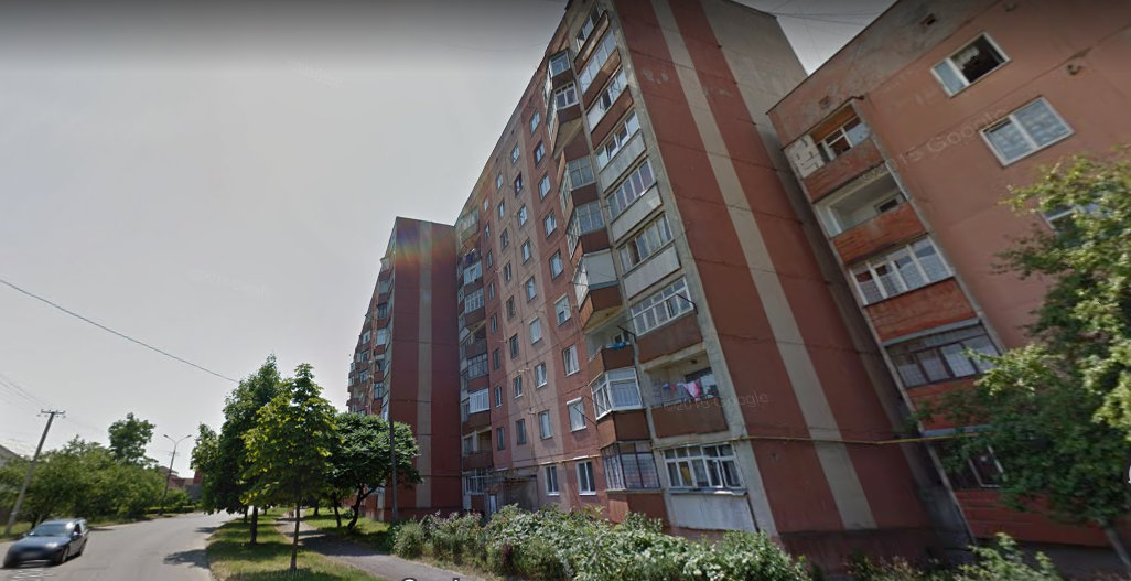В Мукачеві 14-річна дівчинка випала з вікна сьомого поверху