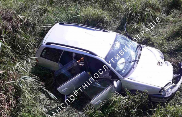Летальна аварія на Виноградівщині: в автомобілі було четверо людей (ФОТО)