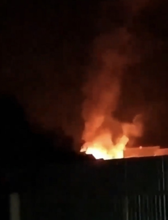 Масштабна пожежа у Порошкові: горить табір (ВІДЕО)