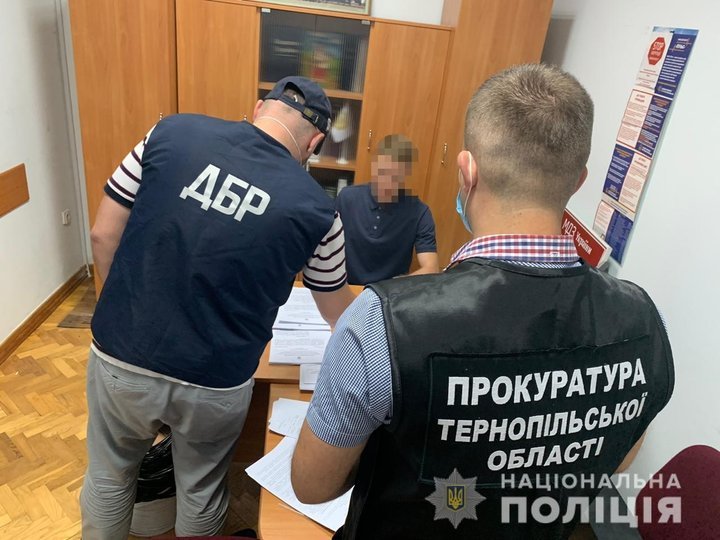Знищили 60 тонн алкоголю: посадовців ДФС Тернопільщини підозрюють у розтраті (ФОТО)