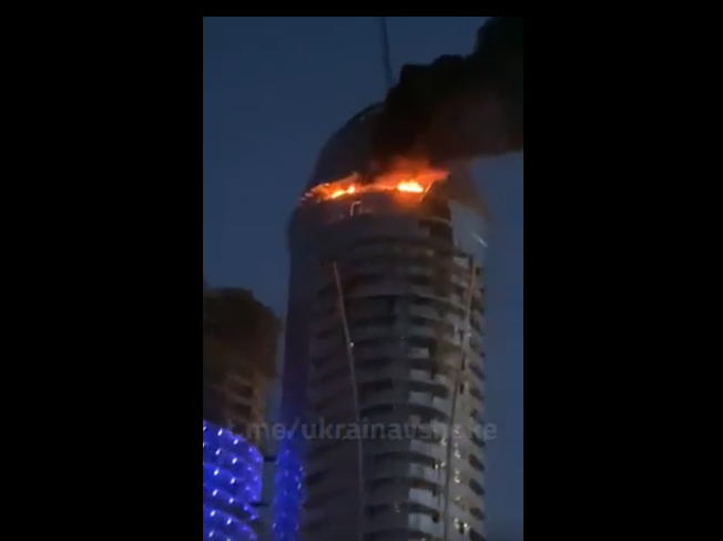 У Києві палає одна з веж хмарочосу Taryan Towers (ВІДЕО)