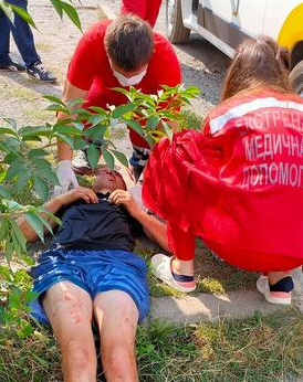Охоронці жорстоко побили чоловіка: гучний інцидент на ужгородському ринку (ФОТО 18+)
