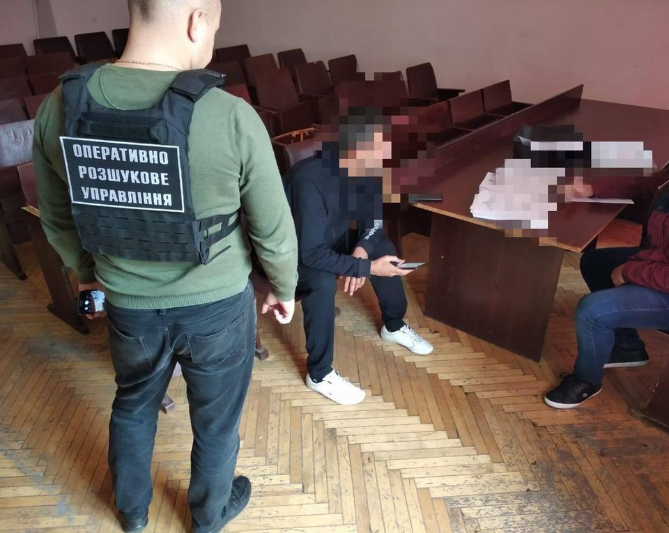 У Львові затримали турка, який на Закарпатті влаштував переправу нелегалів закордон (ФОТО)