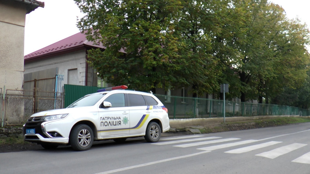 Деталі нападу на виборчу дільницю в Ужгороді (ВІДЕО)