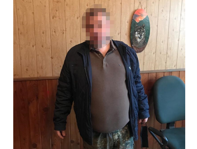 Лісничий «Великобичківського ЛМГ» постане перед судом за хабар (ФОТО)