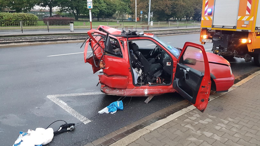 Авто розірвало: у моторошній ДТП в Польщі загинув українець (ФОТО)