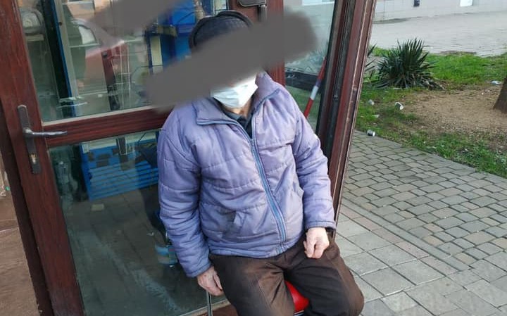 В Ужгороді чоловік посеред вулиці пограбував 90-річного дідуся (ФОТО)