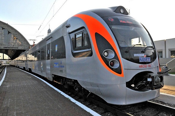 «Укрзaлізниця» анонсувала зaпуск нового швидкісного потягу Інтерсіті+ "Київ-Мукачево"