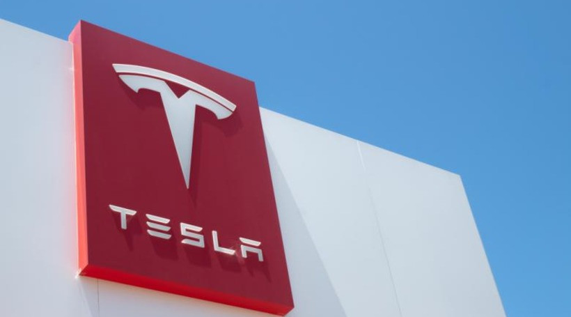 Tesla відкриває завод в Німеччині: кого братимуть на роботу та скільки платитимуть