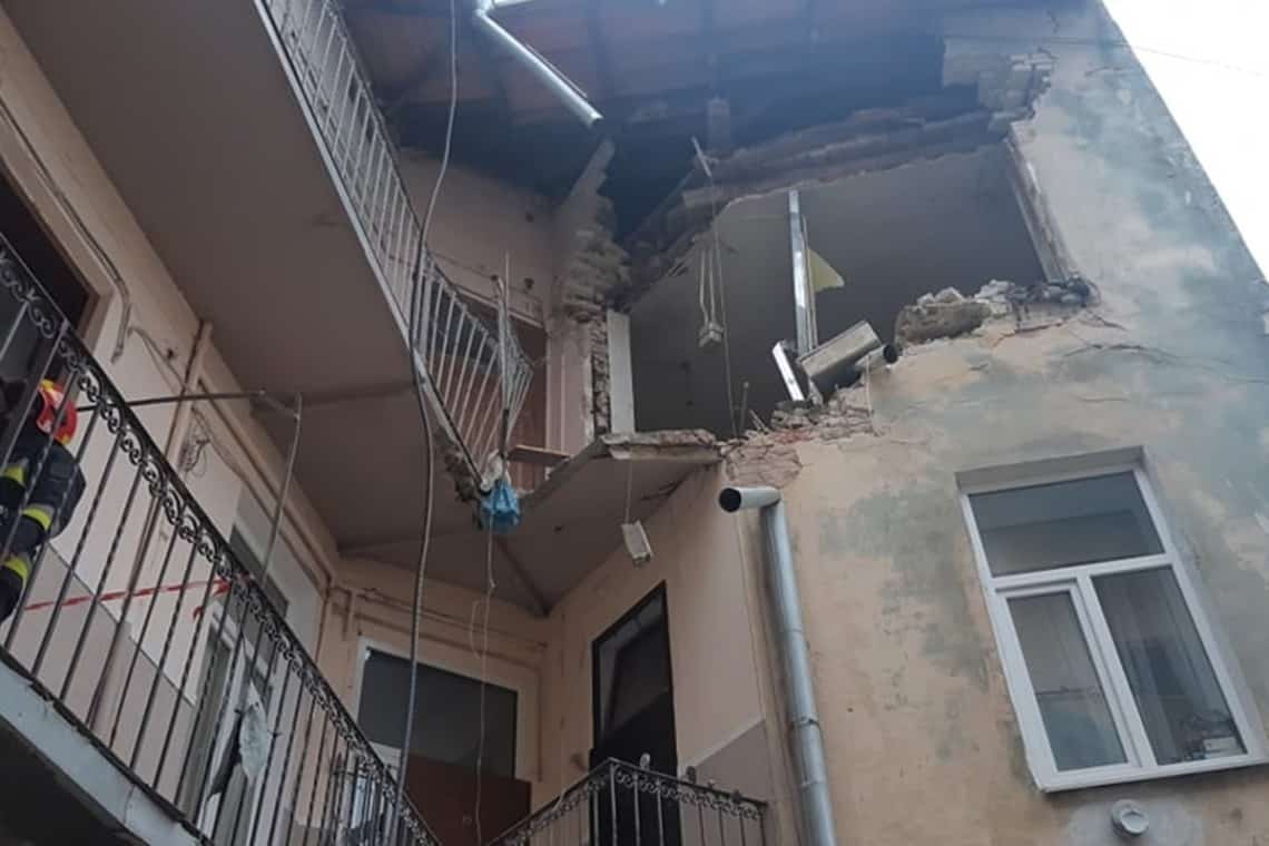 У Львові стався вибух в житловому будинку: є постраждалі (ВІДЕО)