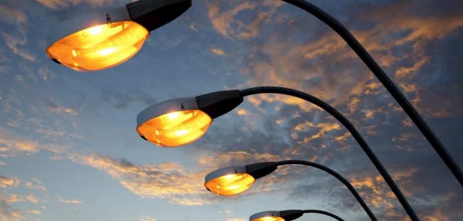 В Мукачеві облаштовують освітлення пішохідних переходів