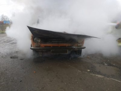 В Ужгороді під час руху загорівся автомобіль (ФОТО)