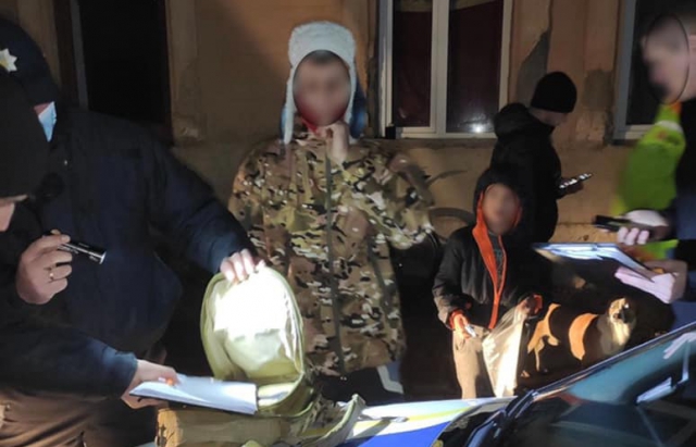 У Мукачеві затримали велосипедиста з наркотиками (ФОТО)