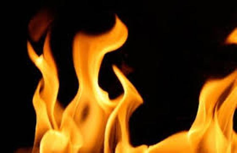 Вночі у центрі Мукачева горів магазин тютюнових виробів