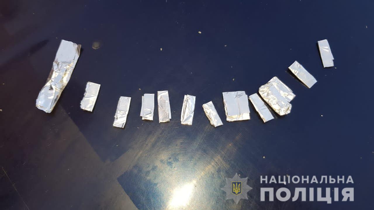 14 згортків наркотичної речовини: проти ужгородського рецидивіста знову відкрили кримінальне провадження (ФОТО)