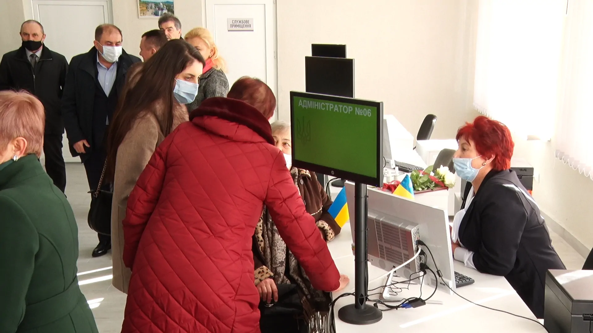 Якісні послуги для громади: у Солотвинській ТГ відкрили модернізований ЦНАП