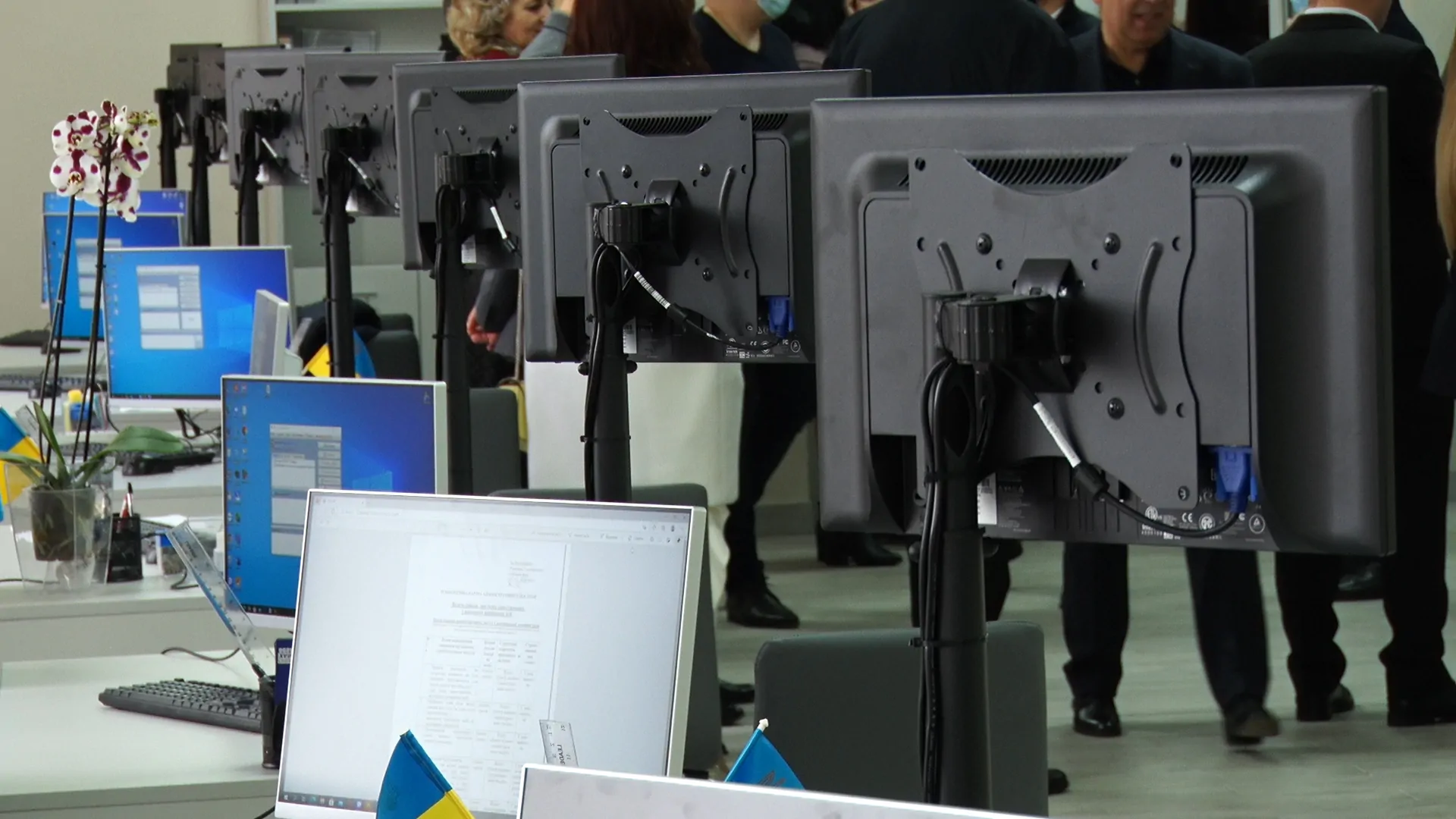 Якісні послуги для громади: у Солотвинській ТГ відкрили модернізований ЦНАП