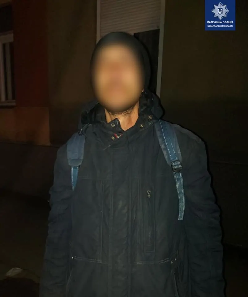 В Мукачеві затримали двох пішоходів з наркотиками (ФОТО)