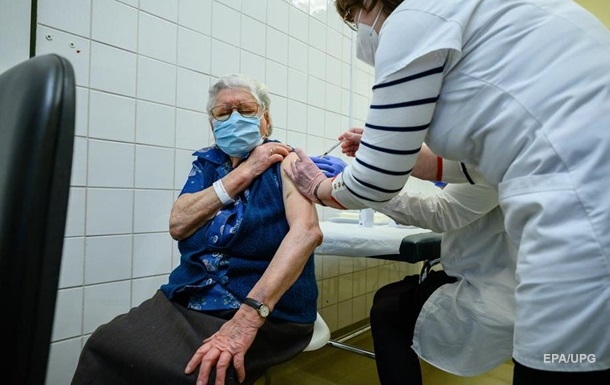 Угорщина почала вакцинацію Супутником V