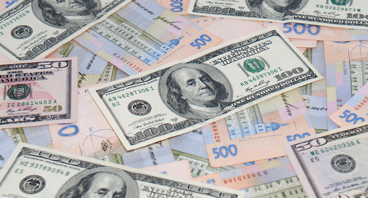 Курс валют на 2 лютого: в Україні почав дешевшати долар