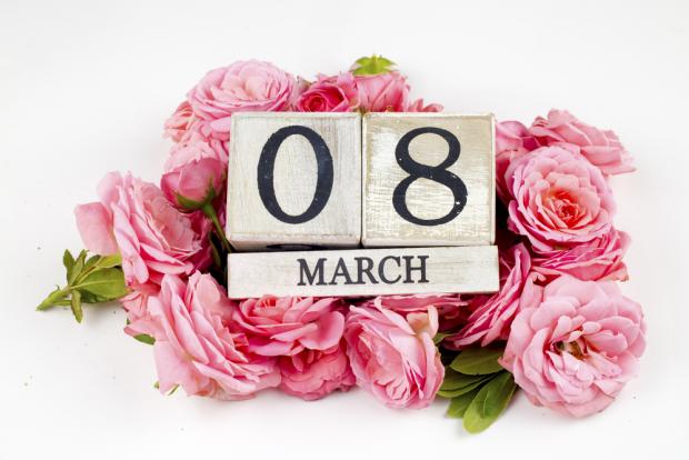 8 березня на носі: що подарувати коханій, мамі або колезі