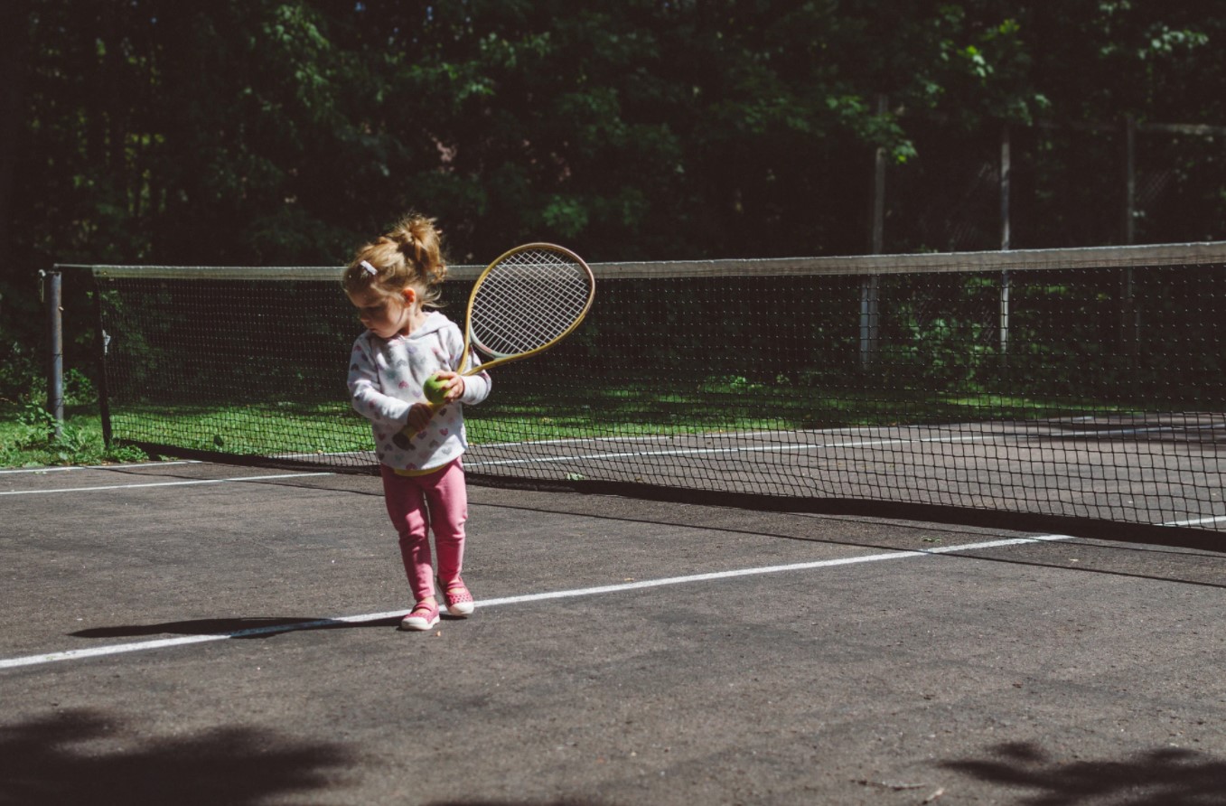 Вибір виду спорту: кому підходить великий теніс?