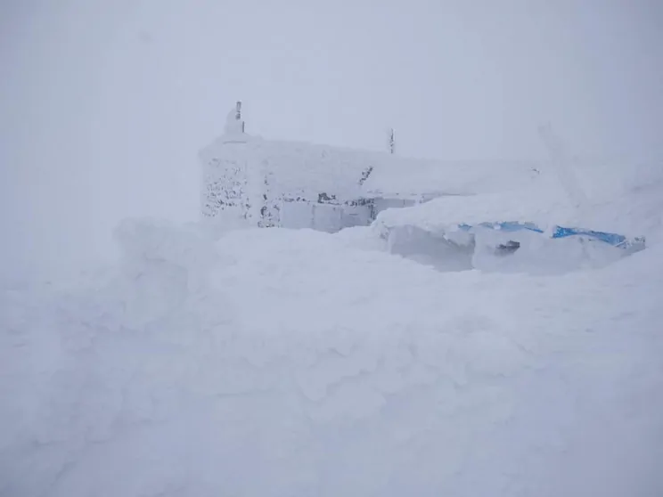 У Карпатах намело більше метра снігу (ФОТО)
