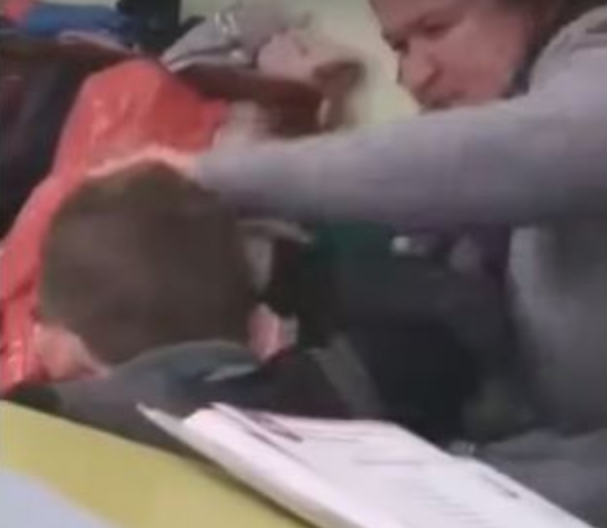 Шкільний скандал на Рахівщині: мама хлопчика, якого жорстоко "виховувала" вчителька, прокоментувала ситуацію
