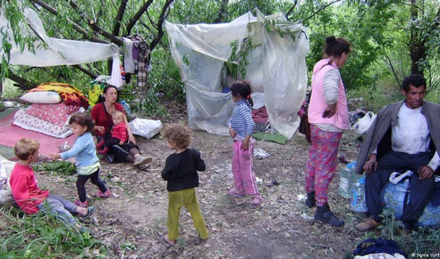 Європейський суд оштрафував Україну за спалення наметового поселення ромів із Закарпаття (ФОТО)