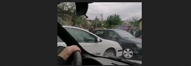 ДТП в Ужгороді: дорогу не поділили дві іномарки (ВІДЕО)